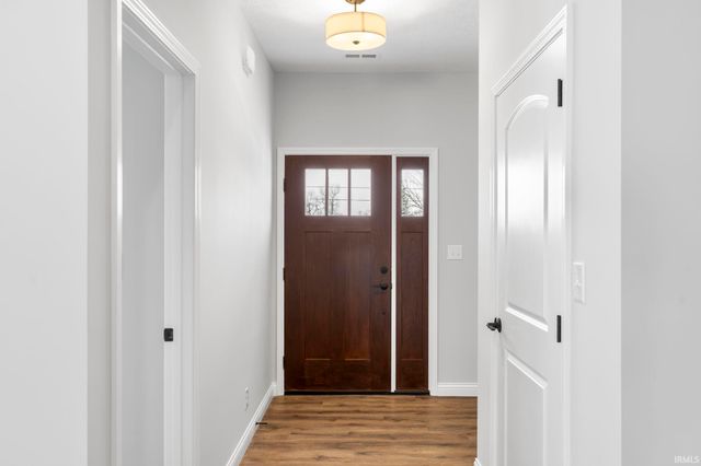 1053 E Wabash Street, Frankfort, IN 46041