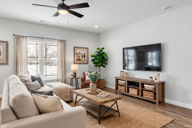 1053 E Wabash Street, Frankfort, IN 46041