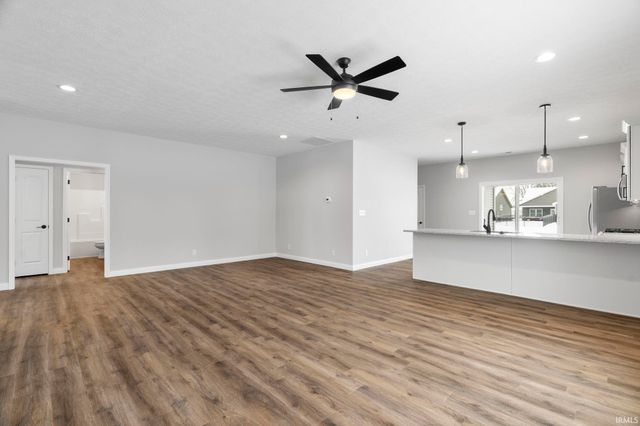 1053 E Wabash Street, Frankfort, IN 46041