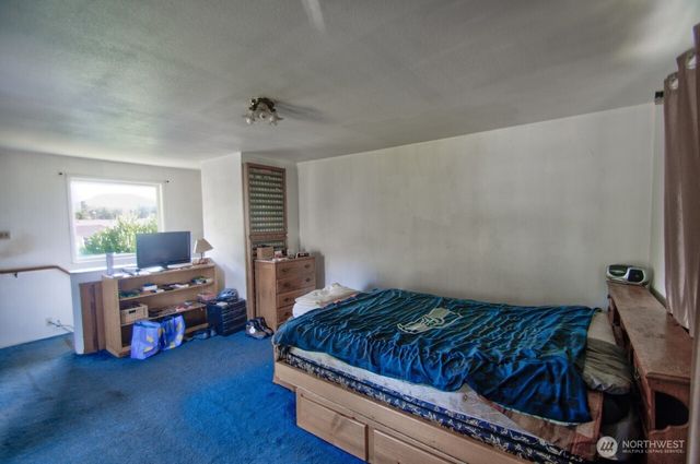 715 Copalis Beach Road, Copalis Beach, WA 98535