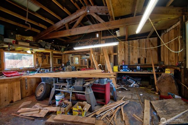 715 Copalis Beach Road, Copalis Beach, WA 98535