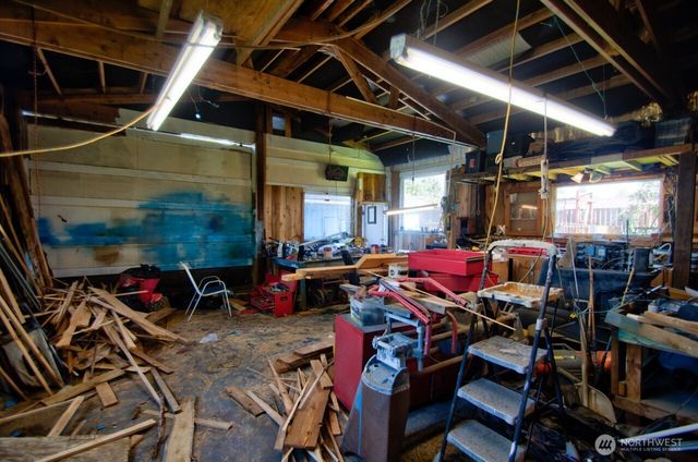 715 Copalis Beach Road, Copalis Beach, WA 98535