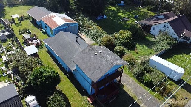 715 Copalis Beach Road, Copalis Beach, WA 98535