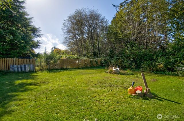 715 Copalis Beach Road, Copalis Beach, WA 98535