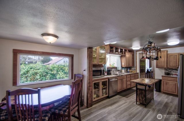 715 Copalis Beach Road, Copalis Beach, WA 98535