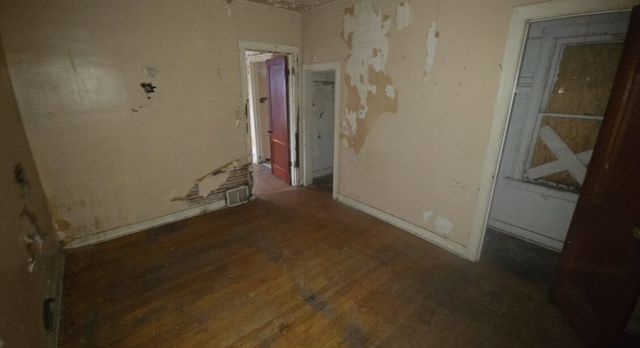 235 W 104th Street, Chicago, IL 60628