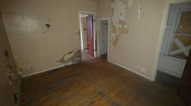 235 W 104th Street, Chicago, IL 60628