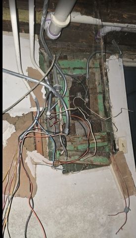 235 W 104th Street, Chicago, IL 60628