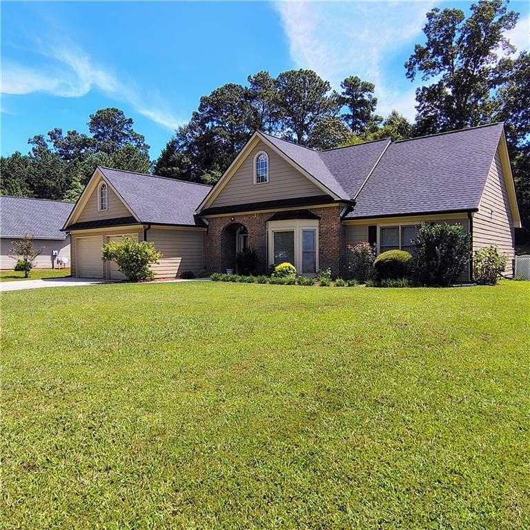 2920 Lenora Springs Drive, Snellville, GA 30039