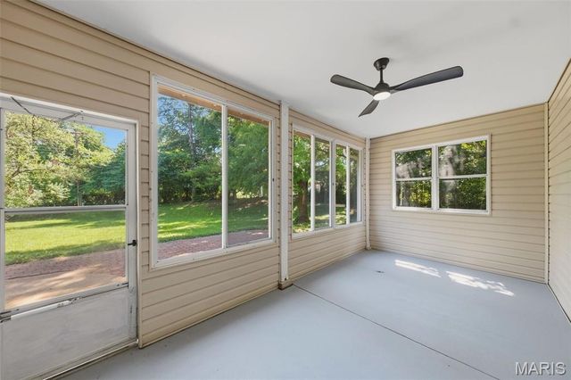 1344 Palm Ridge Court, St Louis, MO 63146