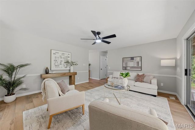 1344 Palm Ridge Court, St Louis, MO 63146