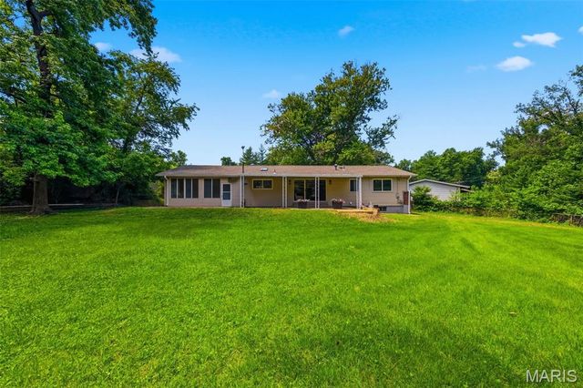 1344 Palm Ridge Court, St Louis, MO 63146