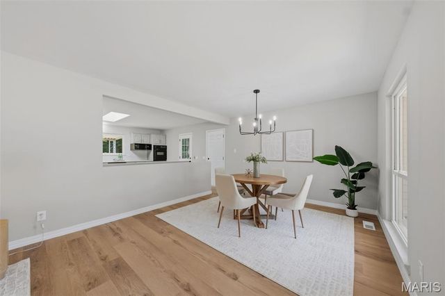 1344 Palm Ridge Court, St Louis, MO 63146