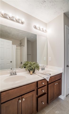 4182 Spicebush Drive, Tipp City, OH 45371