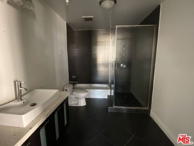 652 Mateo Street 102, Los Angeles, CA 90021