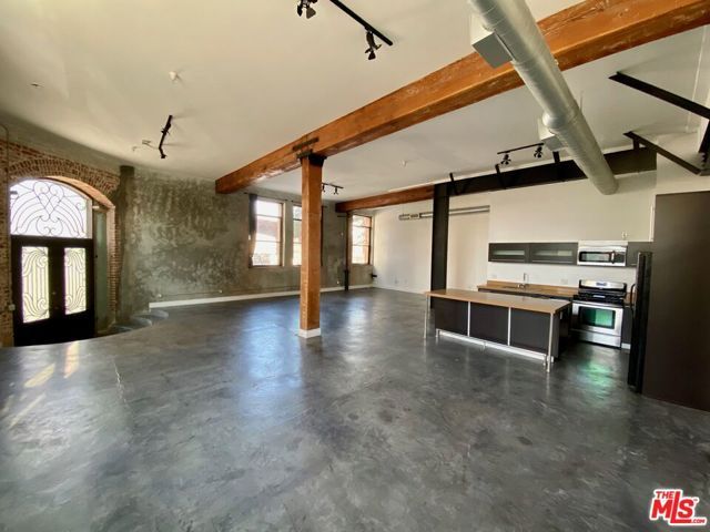 652 Mateo Street 102, Los Angeles, CA 90021