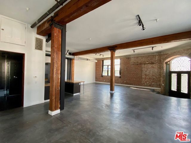 652 Mateo Street 102, Los Angeles, CA 90021