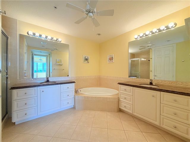 29 Harbour Isle Drive PH-01, Hutchinson Island, FL 34949