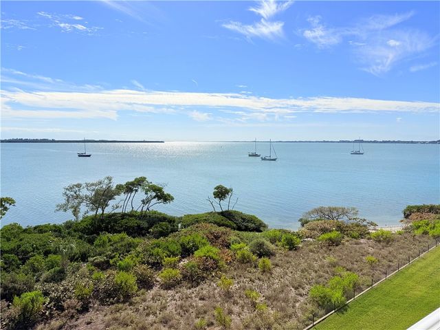 29 Harbour Isle Drive PH-01, Hutchinson Island, FL 34949