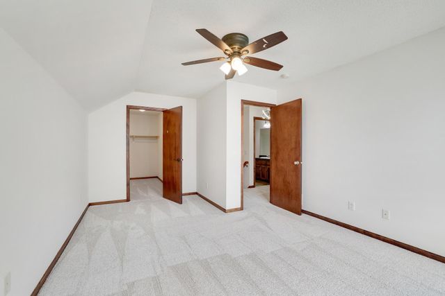 7018 15th Street N, Oakdale, MN 55128
