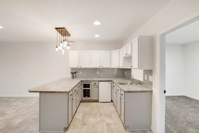 7018 15th Street N, Oakdale, MN 55128