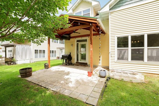 7018 15th Street N, Oakdale, MN 55128