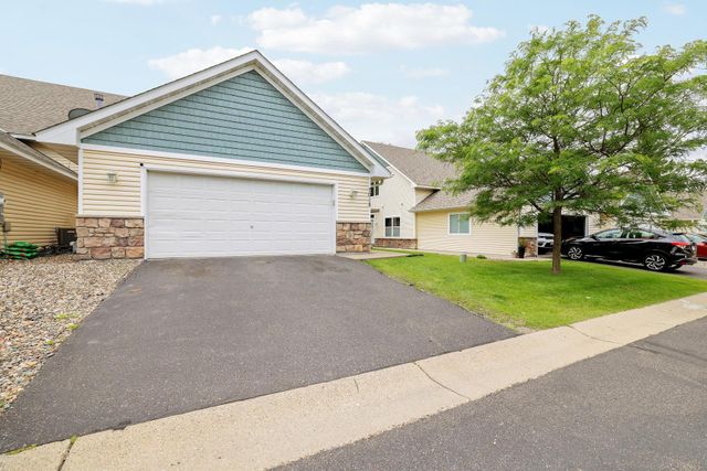 7018 15th Street N, Oakdale, MN 55128
