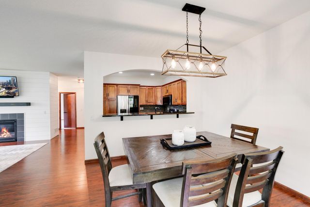 7018 15th Street N, Oakdale, MN 55128