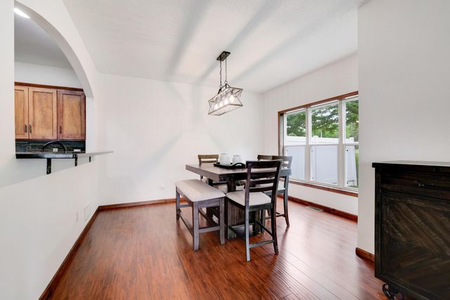 7018 15th Street N, Oakdale, MN 55128