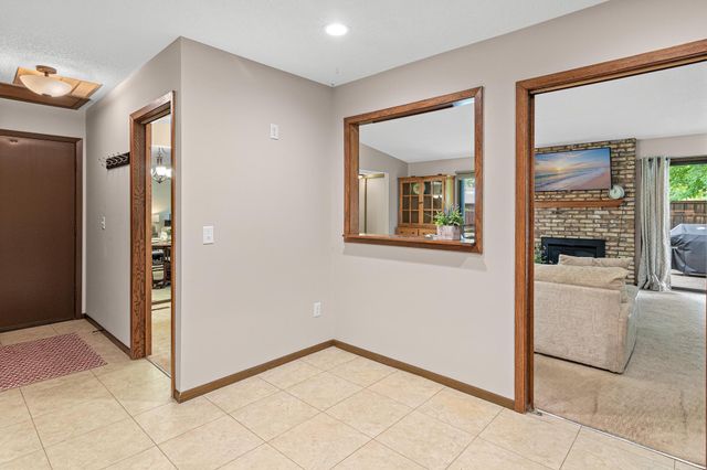13401 Pepperwood Circle, Minnetonka, MN 55305
