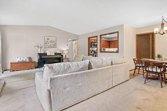 13401 Pepperwood Circle, Minnetonka, MN 55305