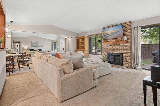 13401 Pepperwood Circle, Minnetonka, MN 55305