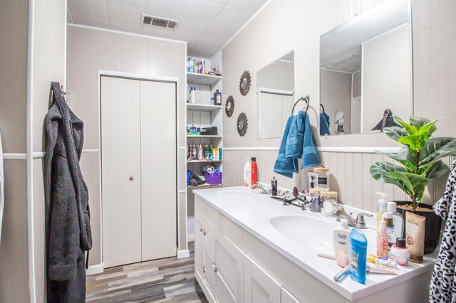 2312 N 4th Street, Tahoka, TX 79373