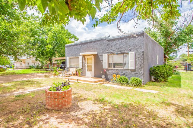 2312 N 4th Street, Tahoka, TX 79373