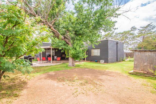 2312 N 4th Street, Tahoka, TX 79373