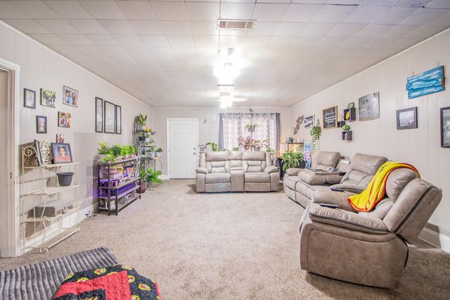 2312 N 4th Street, Tahoka, TX 79373