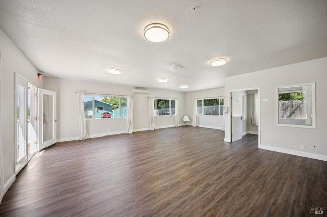 11740 Occidental Rd, Sebastopol, CA 95472