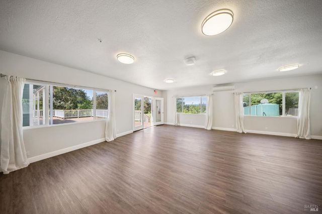 11740 Occidental Rd, Sebastopol, CA 95472