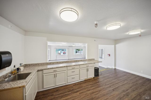 11740 Occidental Rd, Sebastopol, CA 95472