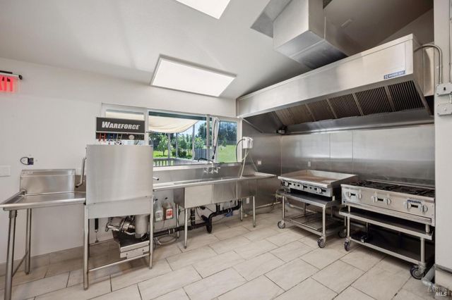 11740 Occidental Rd, Sebastopol, CA 95472