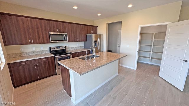 4882 East Beacon Ridge Drive, Pahrump, NV 89061