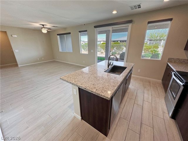 4882 East Beacon Ridge Drive, Pahrump, NV 89061