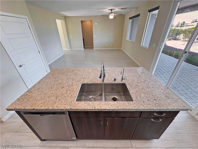 4882 East Beacon Ridge Drive, Pahrump, NV 89061