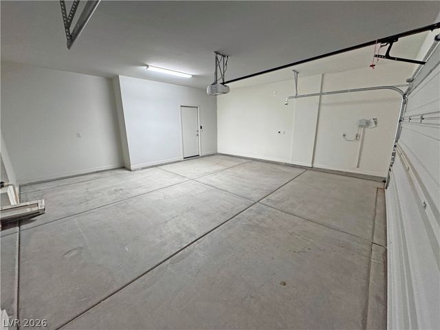 4882 East Beacon Ridge Drive, Pahrump, NV 89061