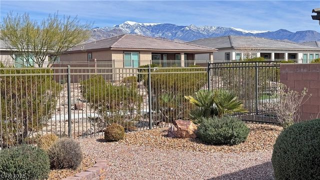 4882 East Beacon Ridge Drive, Pahrump, NV 89061