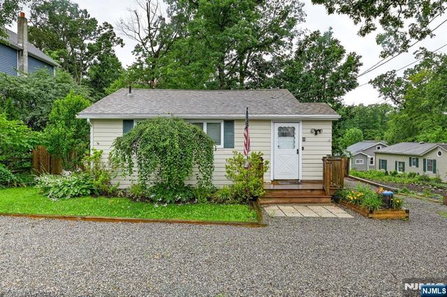 89 Tintle Avenue, West Milford, NJ 07480