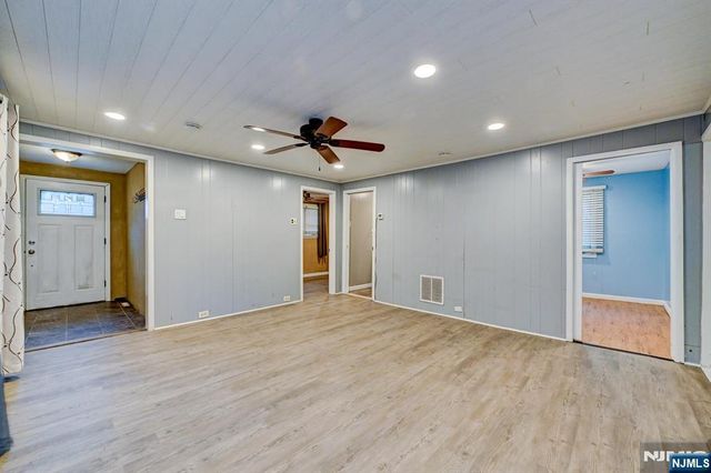 89 Tintle Avenue, West Milford, NJ 07480