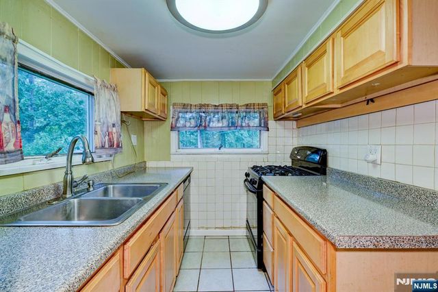 89 Tintle Avenue, West Milford, NJ 07480
