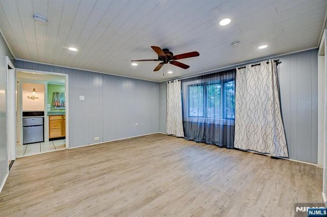 89 Tintle Avenue, West Milford, NJ 07480