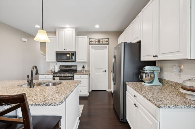 2608 Bluffton Ln, Columbia, TN 38401